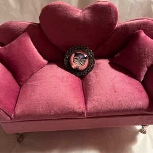 NWOT Cat woman brooch